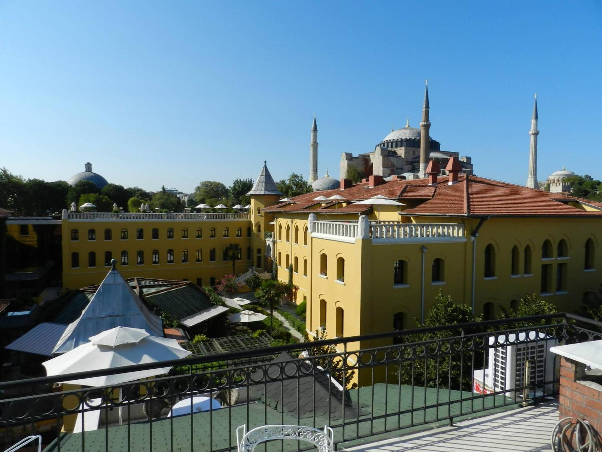 Berk Guest House - Grandma'S House Istanbul Eksteriør bilde